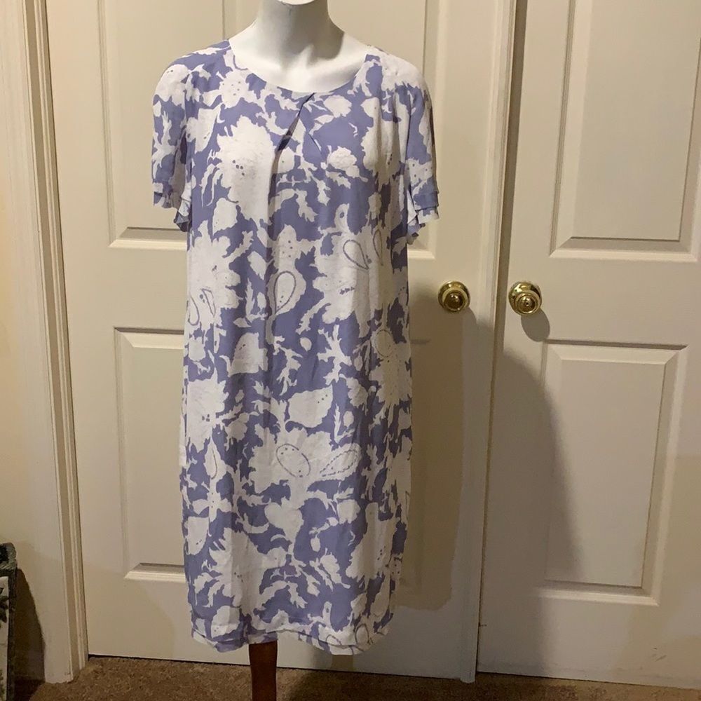 Banana Republic Lavender and White Floral Shift Dress